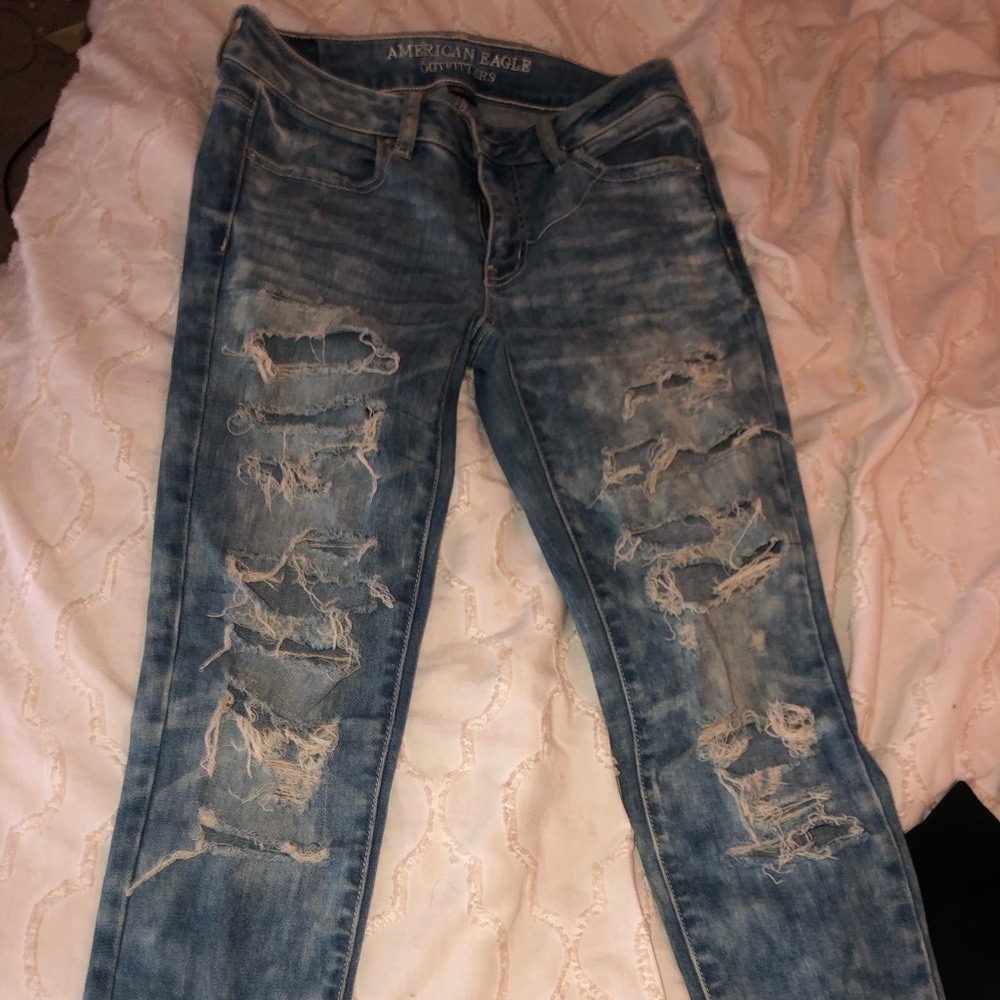 american eagle ripped jeans